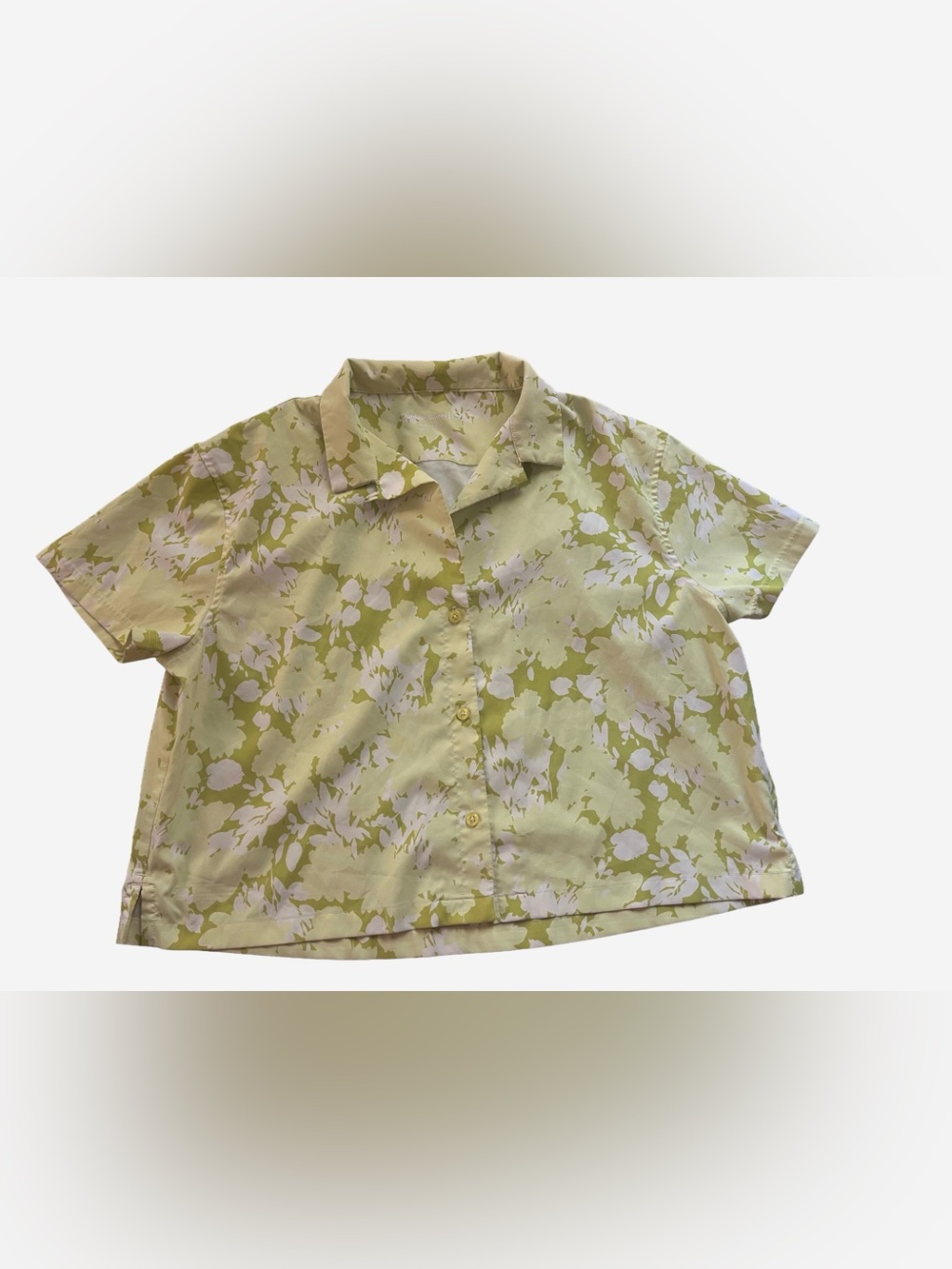 Outdoor Voices SolarCool Tourist Camp Shirt – Hyper Green Floral Medium - Picture 4 of 9